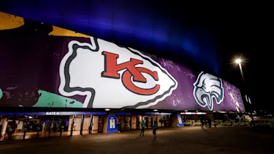 Chiefs Eagles Lights NOLA