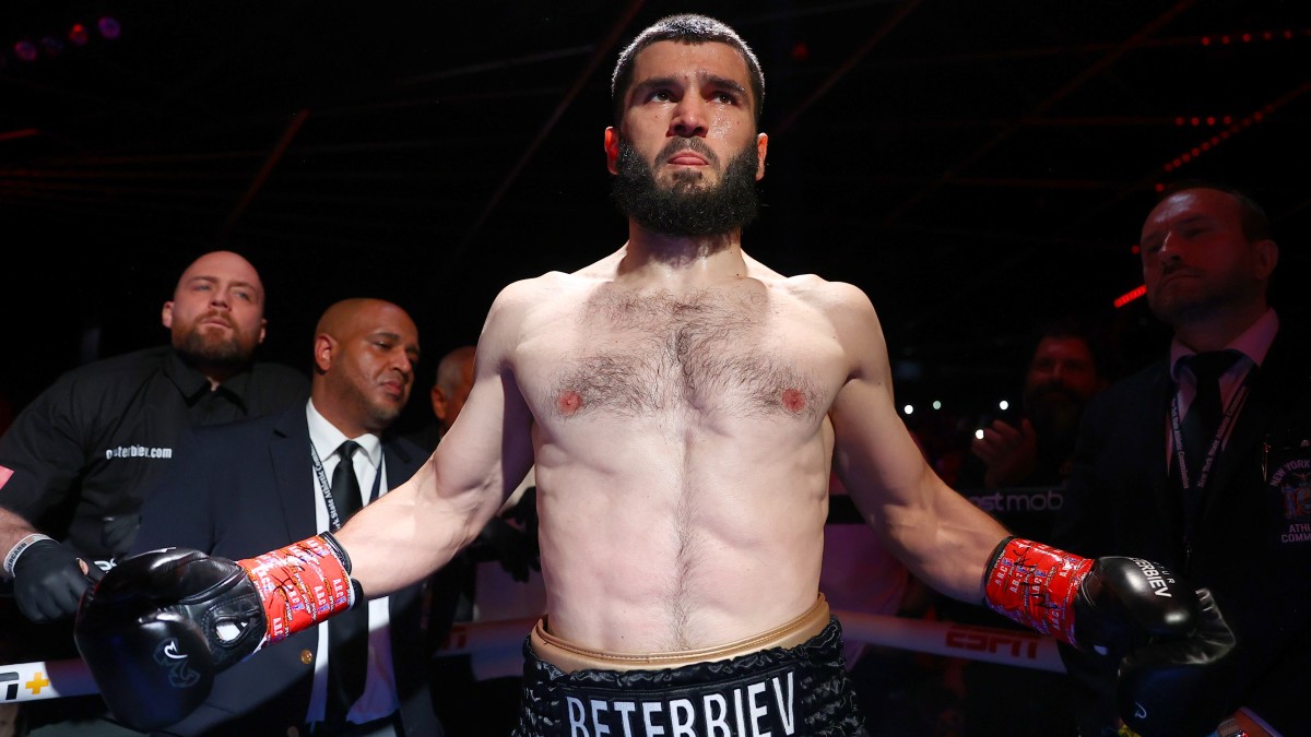 Artur Beterbiev 