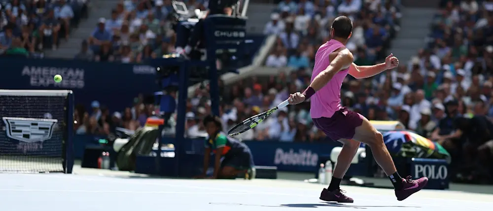 tennis us open alcaraz back forehand