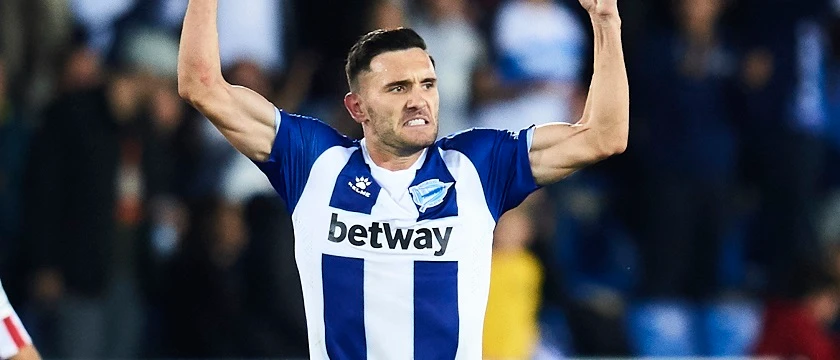 r football alaves hero lucas perez 2019