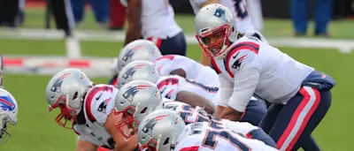 r-nfl-patriots-cam-newton-under-center-091120.jpg