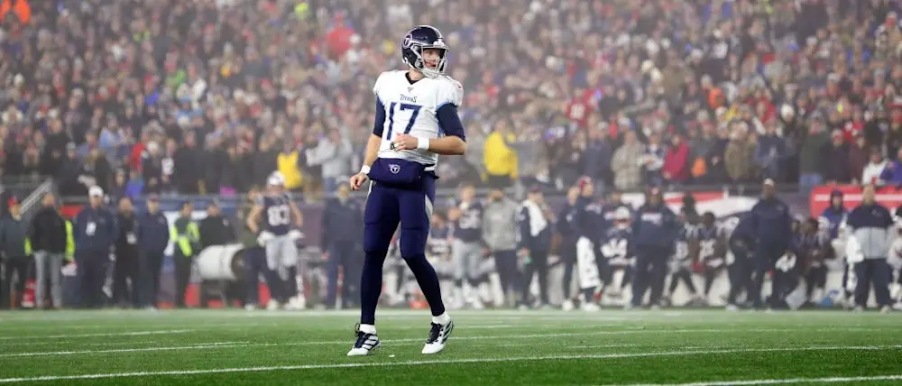 r-nfl-ten-titans-ryan-tannehill-08012020.jpg