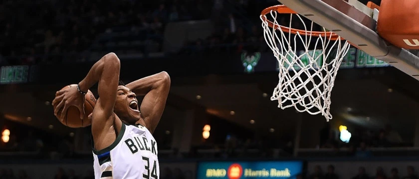 Giannis Antetokounmpo Dunk
