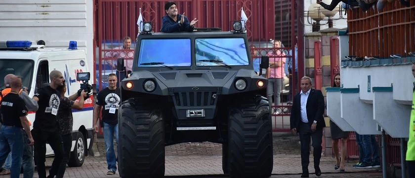 r football belarus maradona jeep