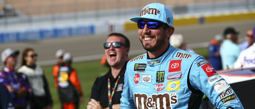 r-nascar-kyle-busch-260221.jpg