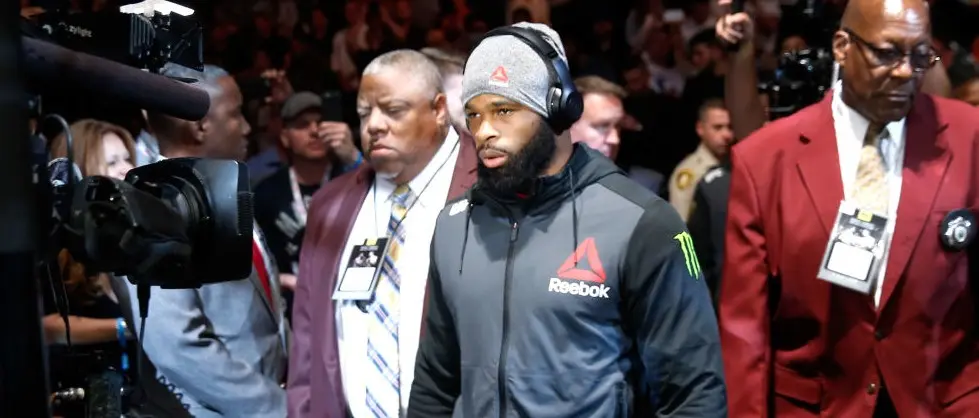 r-ufc-tyron-woodley-walkout.jpg