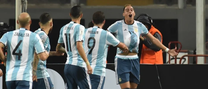 r football argentina celebrating