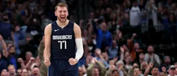 r-nba-mavericks-doncic-111119.jpg