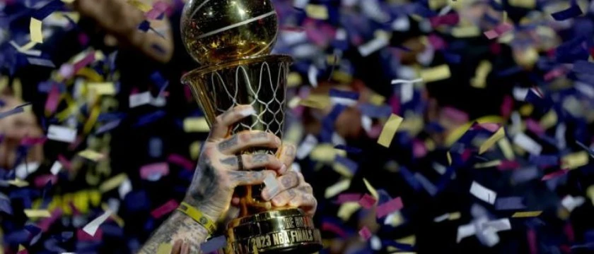 r betfair 25 07 23 nba finals trophy