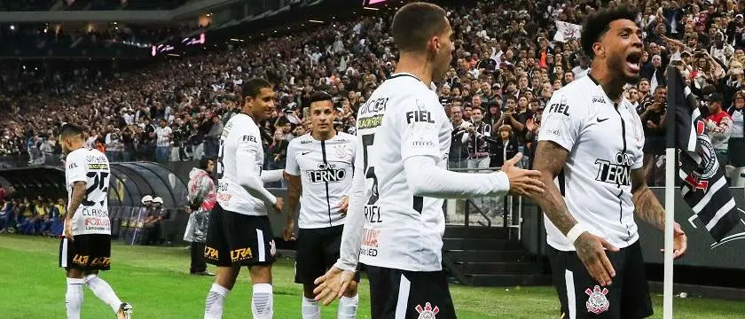 r football corinthians hero kazin 2017