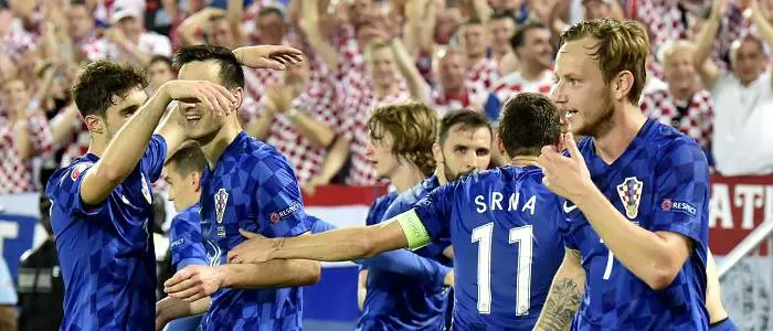 r football croatia celebrating