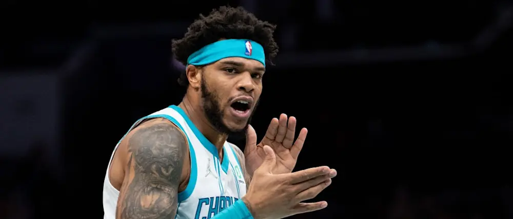 Miles Bridges Hornets Clap