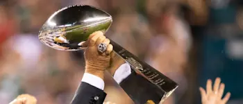 r-nfl-super-bowl-trophy-180919.jpg