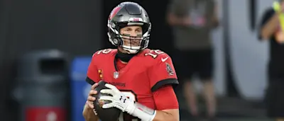 r-nfl-bucs-brady-020221-news.jpg
