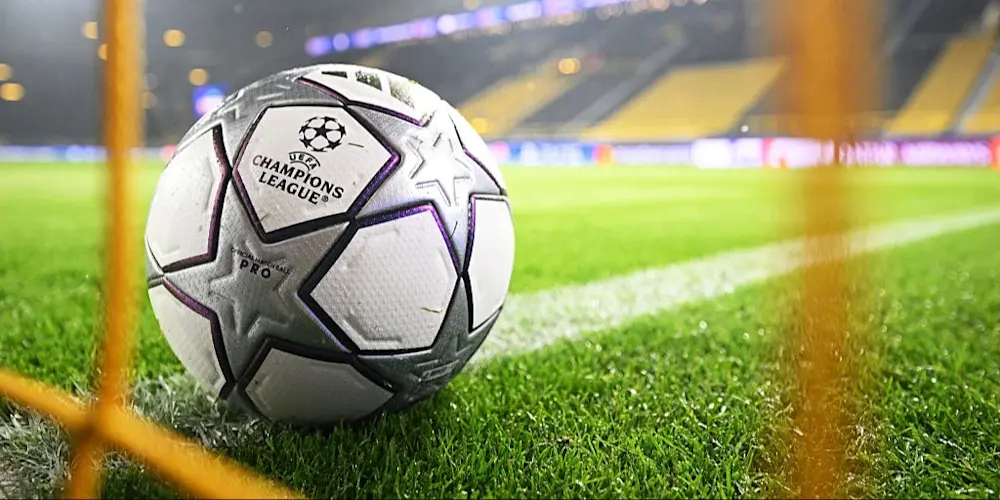 Champions League ball 2025/2026 (Getty)