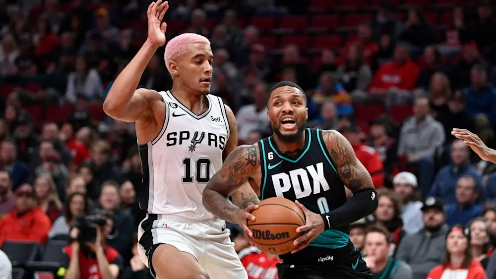 Trail Blazers Damian Lillard Driving