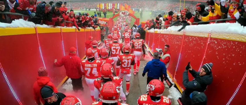 r-nfl-chiefs-arrowhead-19.jpg