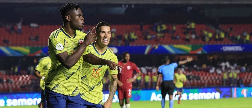r-soccer-colombia-zapata.jpg