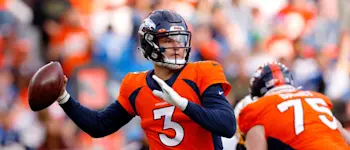 Drew Lock Broncos Throwing