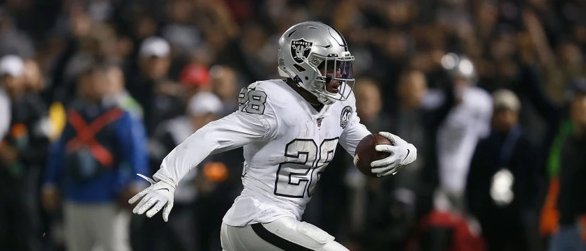 r-nfl-lv-raiders-josh-jacobs-2021.jpg