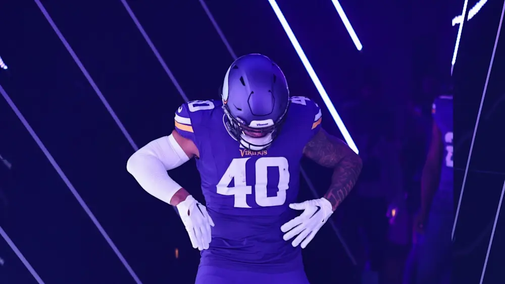 Vikings Ivan Pace Jr. Tunnel