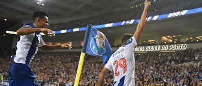 r-football-portugal-porto.jpg
