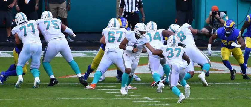 r-nfl-miami-dolphins-061120.jpg