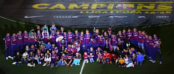 r football barca celebrations