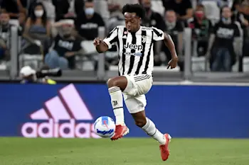 r football serie a juventus 2022 cuadrado