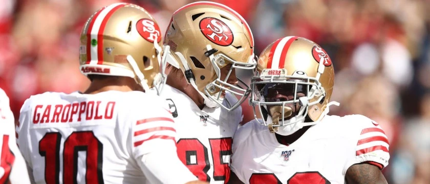 r-nfl-49ers-team-300120.jpg