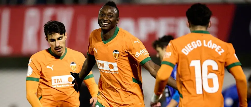 football 2025 spain copa del rey valencia sadiq goal celebration