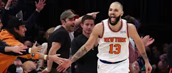 Evan Fournier High Five