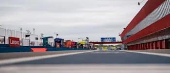 r betfair 26 04 23 motociclismo pit