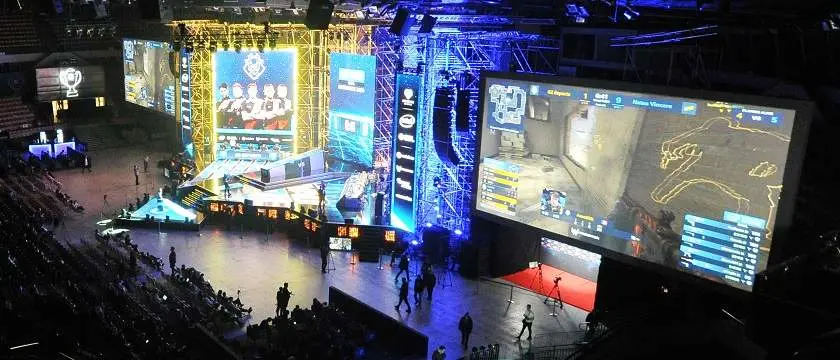 r esports counter strike generic 2020