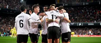 football-2024-laliga-valencia-players-goal-home