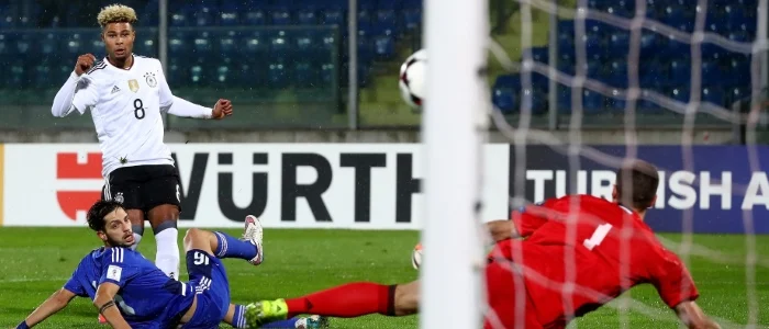 r football germany gnabry