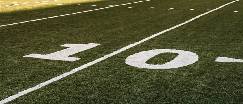 r-football-lined-field-generic.jpg