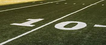 r-football-lined-field-generic.jpg