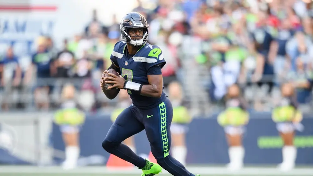 Geno Smith Seahawks rolling out
