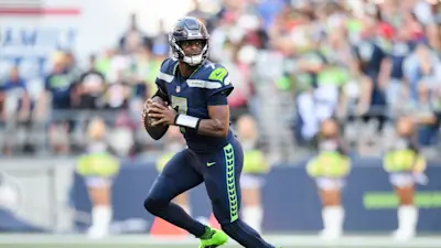 Geno Smith Seahawks rolling out