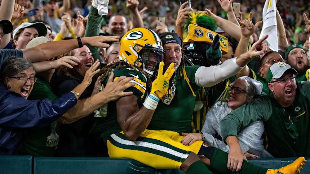Aaron Jones Packers Lambeau Leap