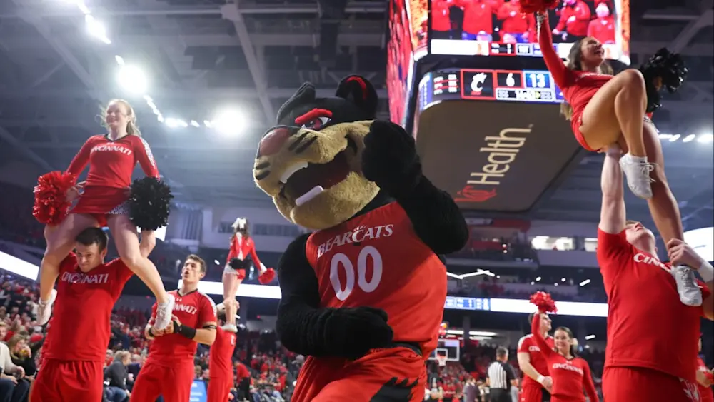 Cincinnati Bearcats Basketball Mascot