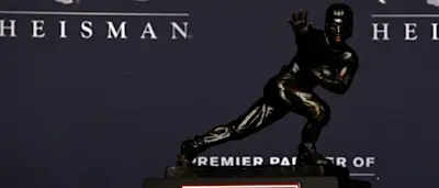 r-cfb-ncaaf-heisman.jpg