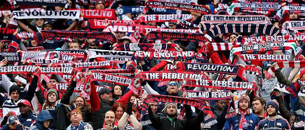 r-mls-new-england-revolution-fans.jpg