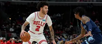r-nba-bullz-lonzo-ball-2021.jpg