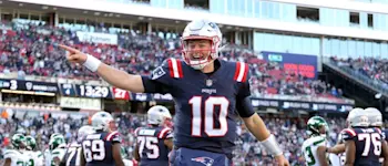 nfl-patriots-mac-jones-2021.jpg