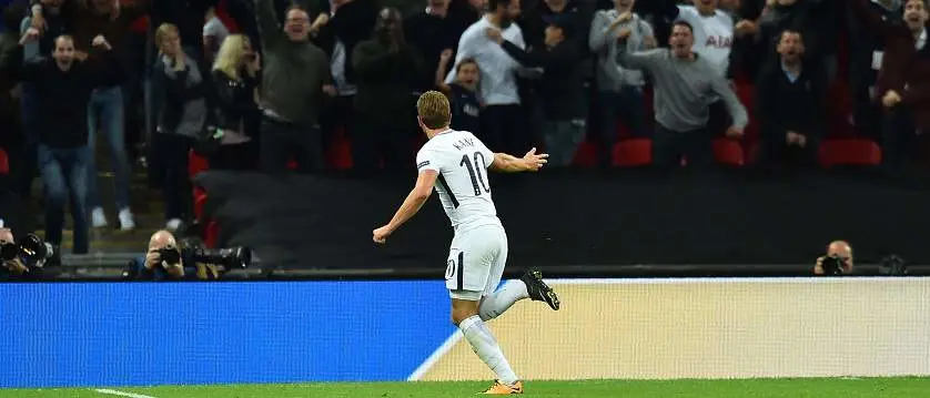 r football tottenham kane goal