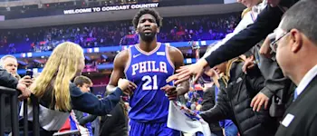 r-nba-76ers-embiid-121219.jpg