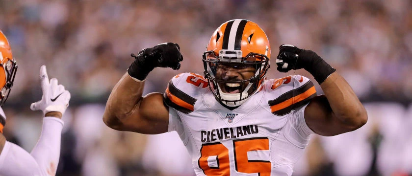 Myles Garrett flexing