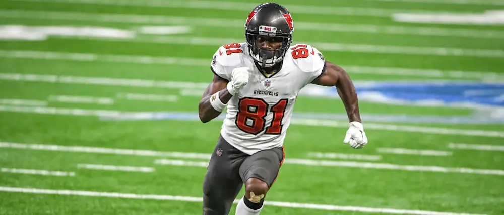 Antonio Brown Buccaneers Run